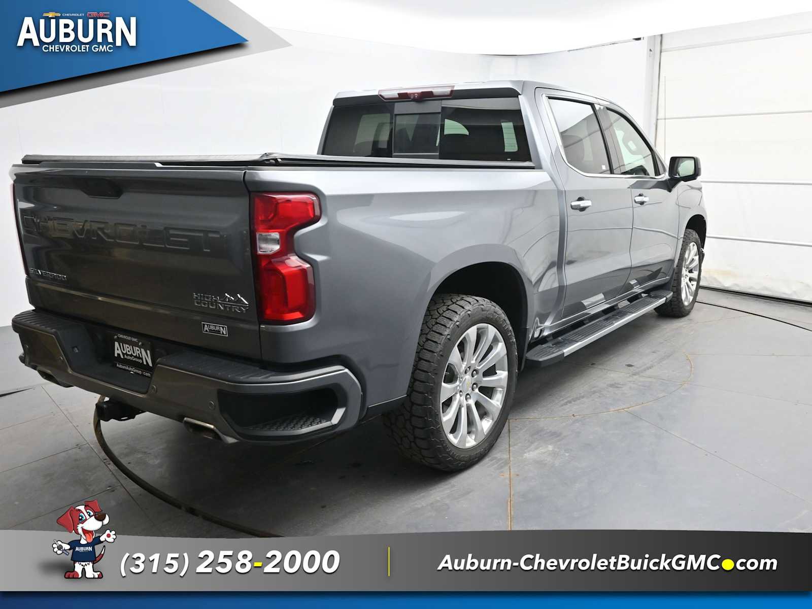 Used 2021 Chevrolet Silverado 1500 High Country w/ Technology Package image 13