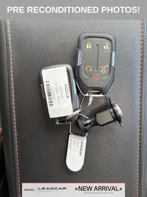 Used 2023 GMC Acadia AT4 w/ Preferred Package AWD/4WD image 31