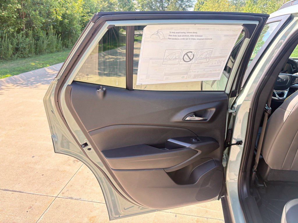 New 2026 Chevrolet Trax ACTIV w/ Sunroof Package FWD image 39