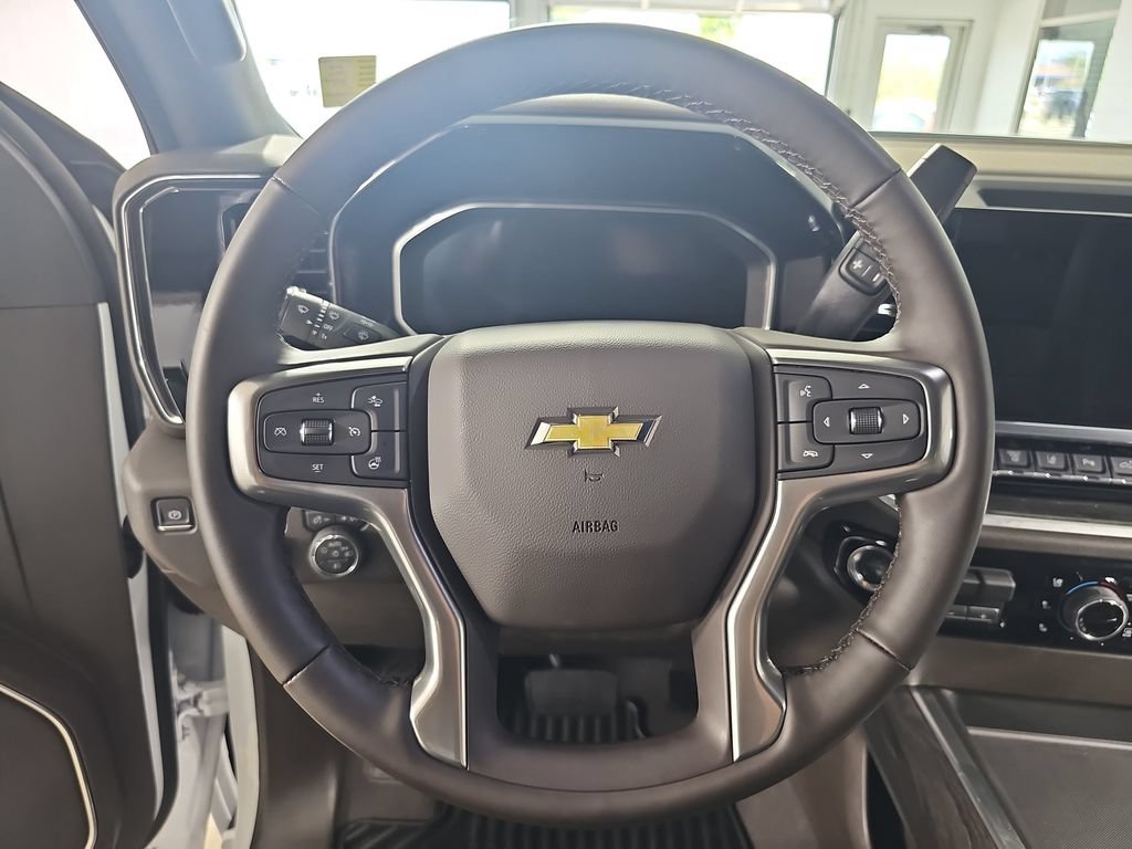 Certified 2026 Chevrolet Silverado 3500 LTZ w/ LTZ Premium Package AWD/4WD image 22