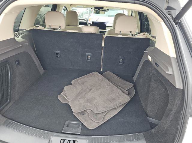 Used 2024 Lincoln Corsair AWD w/ Equipment Group 101A image 12