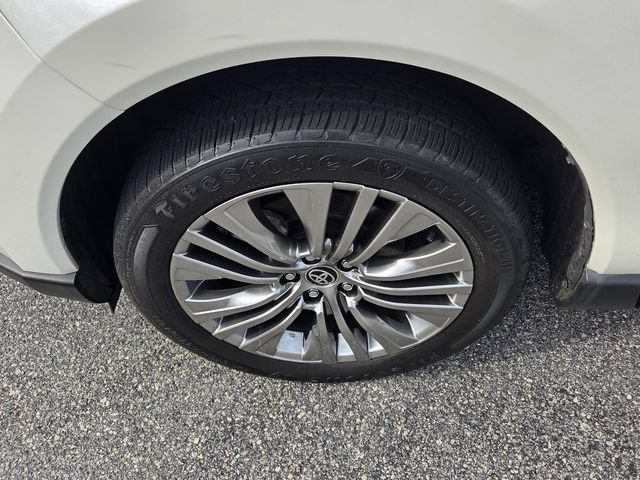 Used 2022 Toyota Venza Limited AWD/4WD image 19
