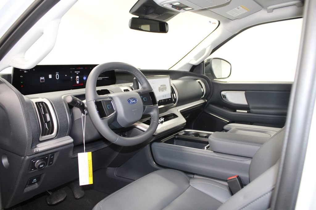 New 2026 Ford Expedition Active image 23