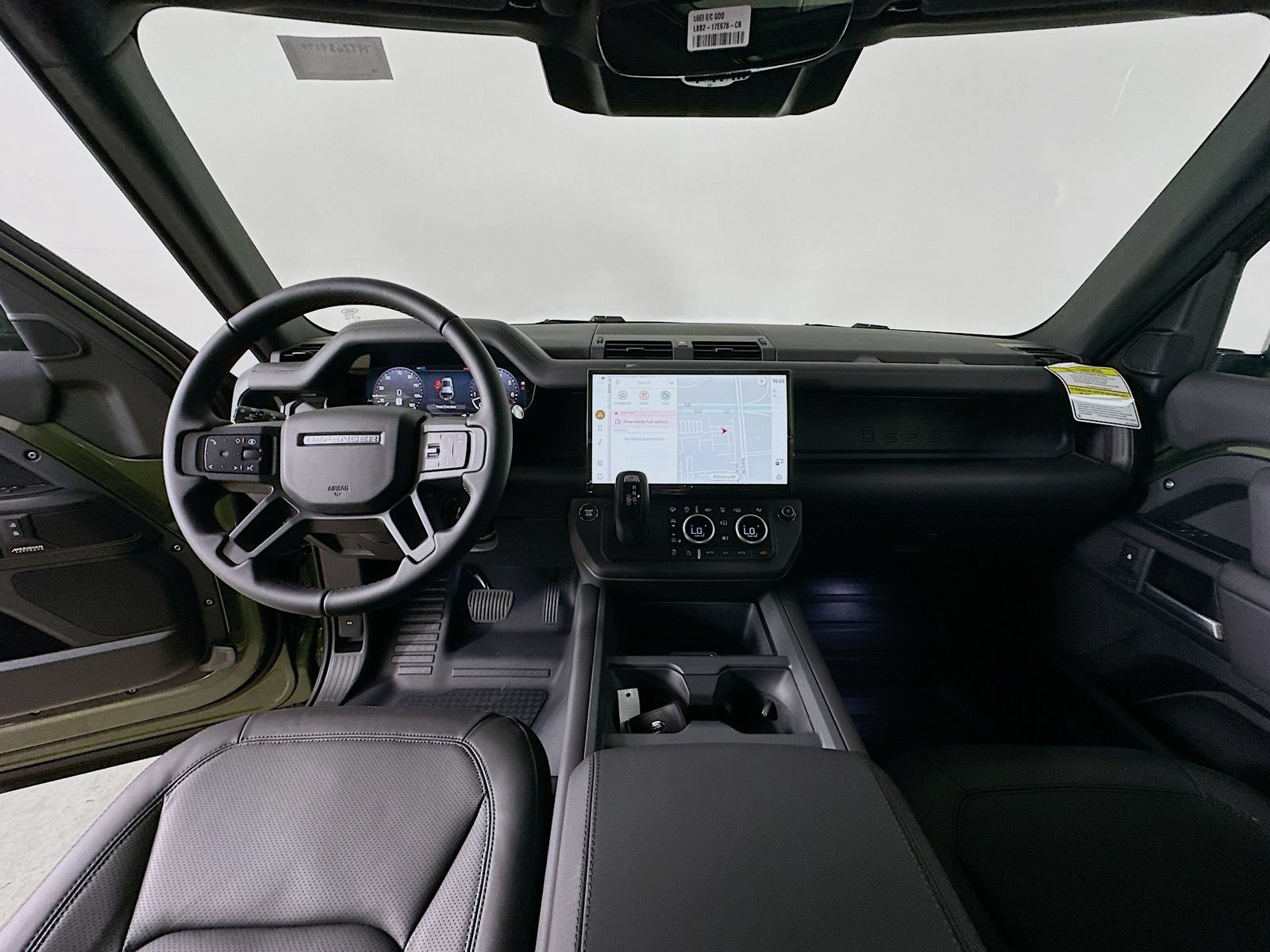 New 2026 Land Rover Defender 110 X-Dynamic SE AWD/4WD image 15