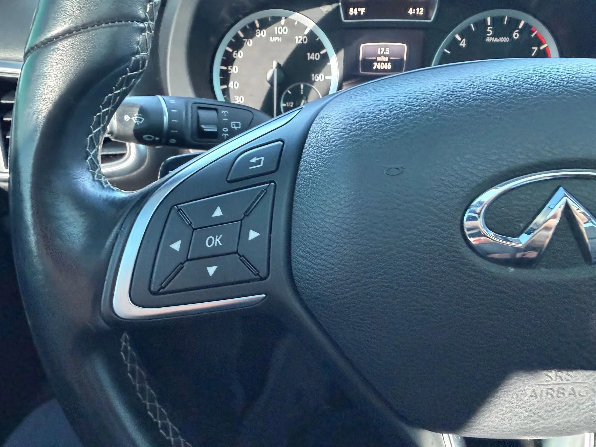 Used 2018 INFINITI QX30 Premium w/ Navigation Package image 27