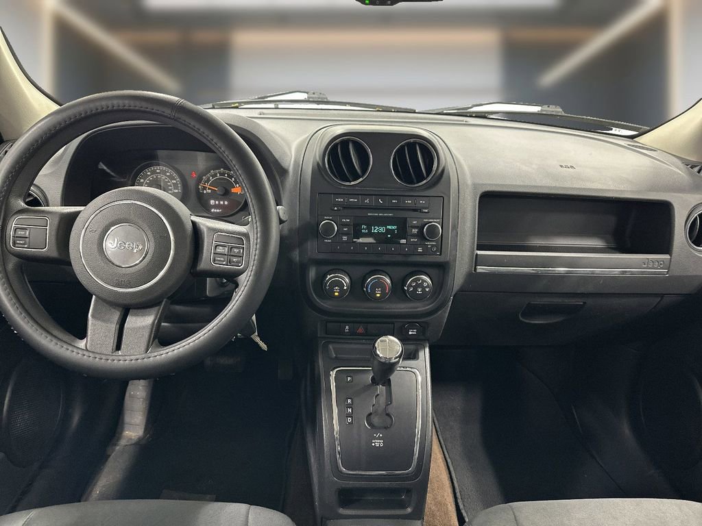 Used 2014 Jeep Patriot Sport w/ Power Value Group FWD image 10