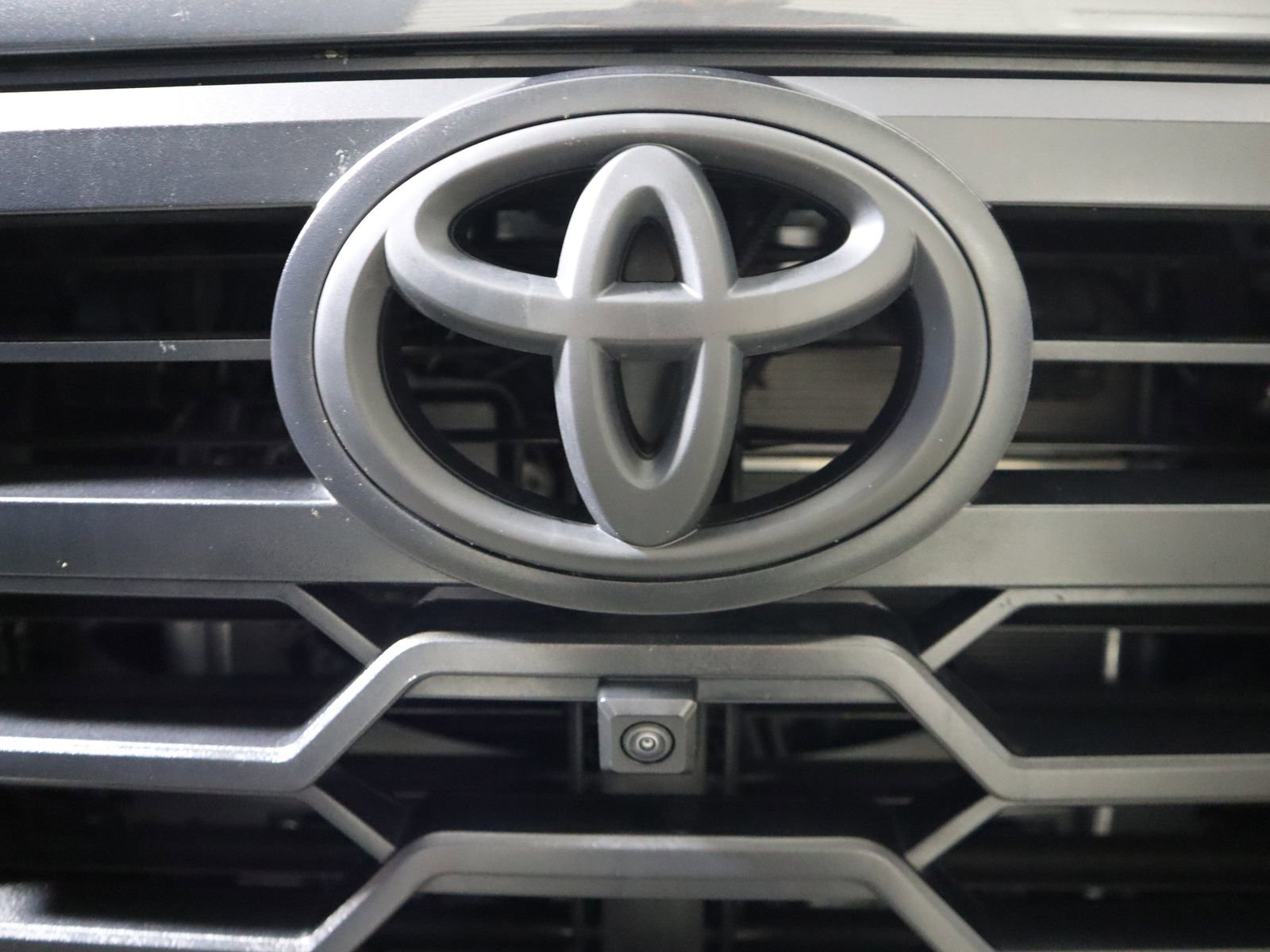 Used 2025 Toyota Tundra Limited image 28