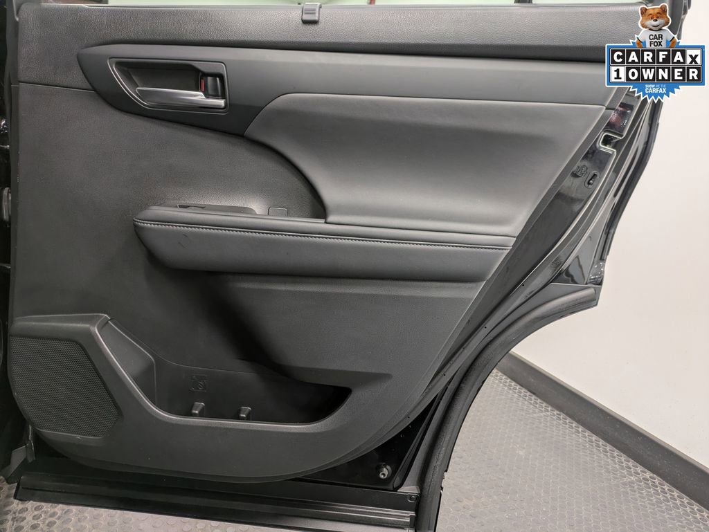 Used 2023 Toyota Highlander XLE w/ Protection Package #3 (TMS) image 25