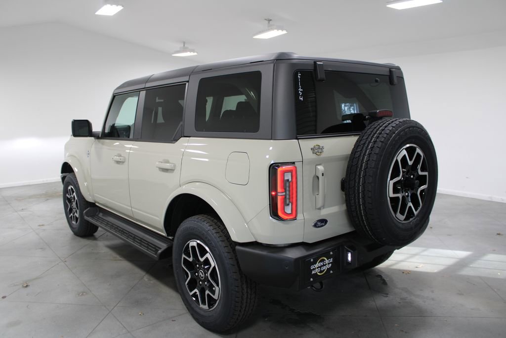 New 2025 Ford Bronco Outer Banks image 6