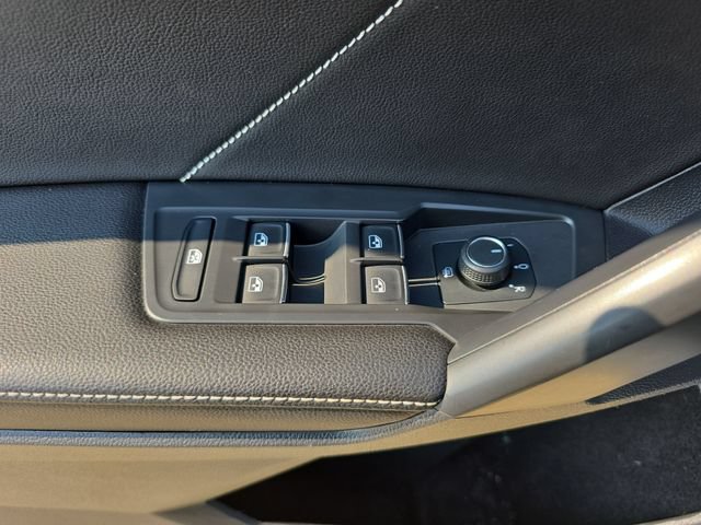 Used 2022 Volkswagen Tiguan SE w/ Panoramic Sunroof Package AWD/4WD image 31