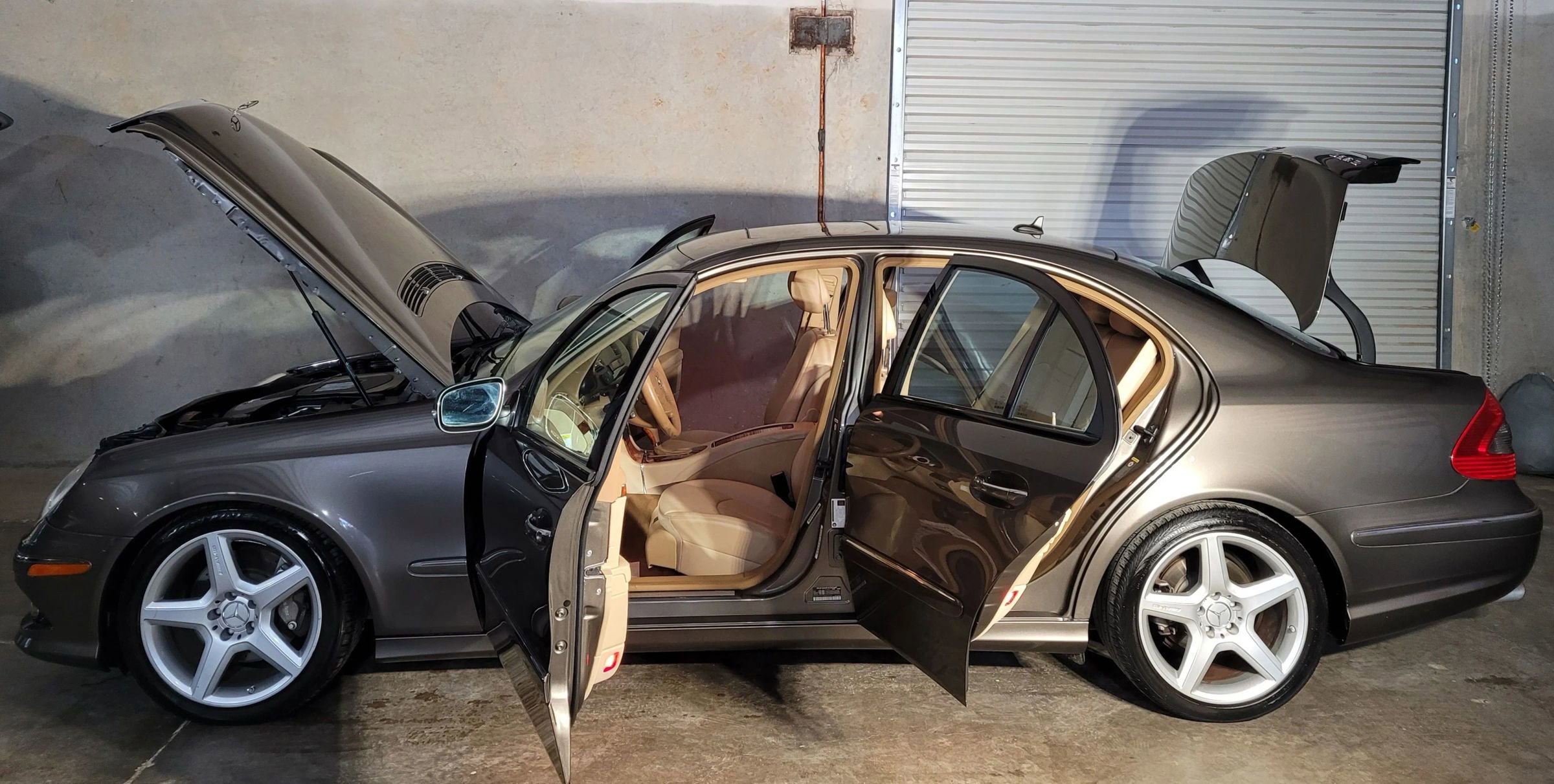 Used 2009 Mercedes-Benz E 350 Sedan image 12