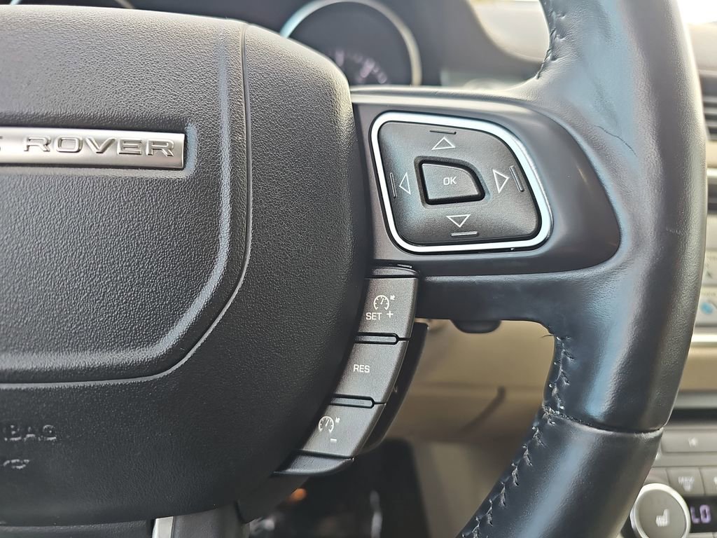 Used 2015 Land Rover Range Rover Evoque Pure Premium image 19