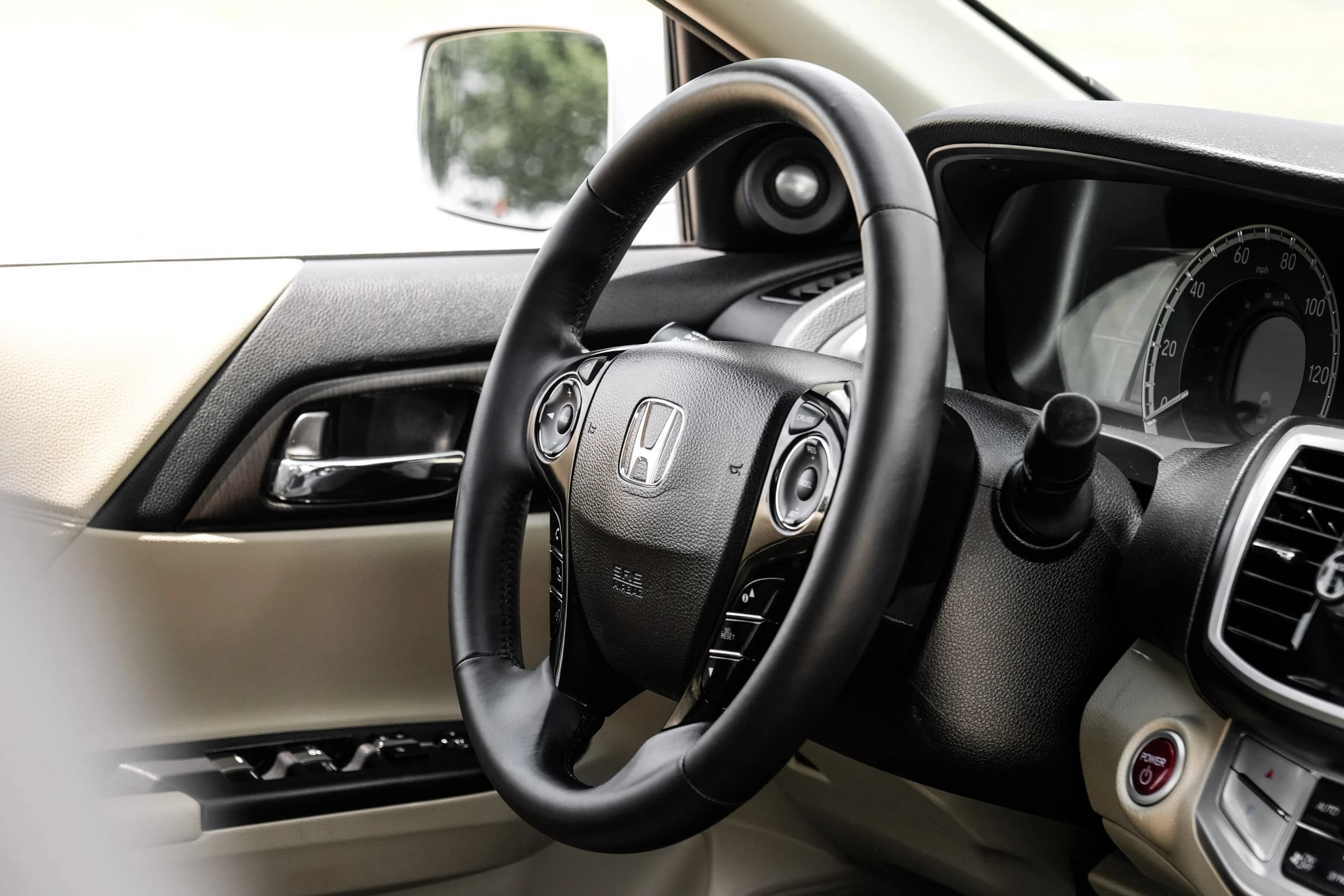 Used 2015 Honda Accord EX-L image 17