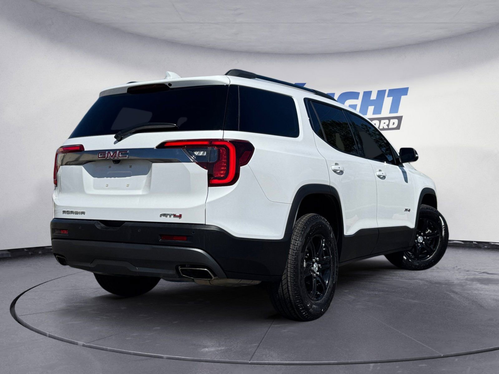 Used 2023 GMC Acadia AT4 AWD/4WD image 5