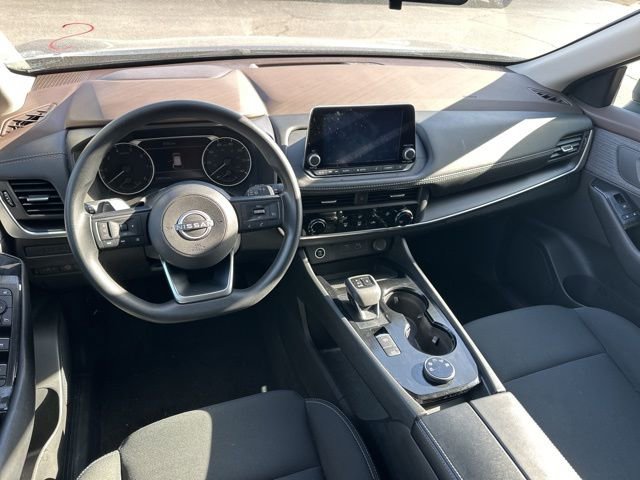 Used 2023 Nissan Rogue S image 7