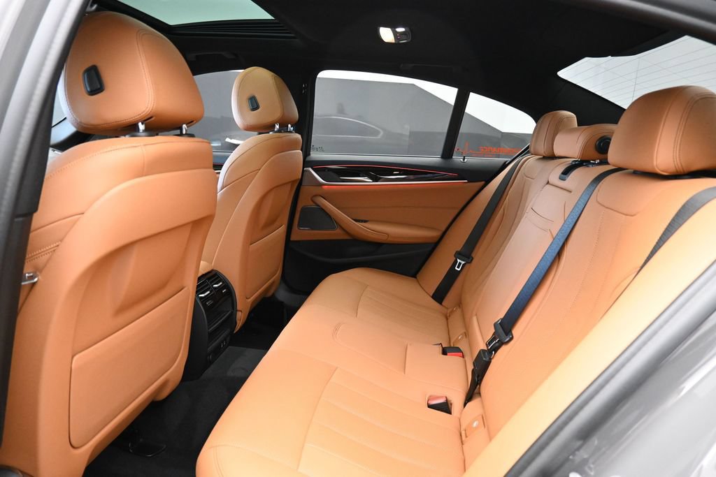 Used 2021 BMW 530i w/ Premium Package RWD image 22