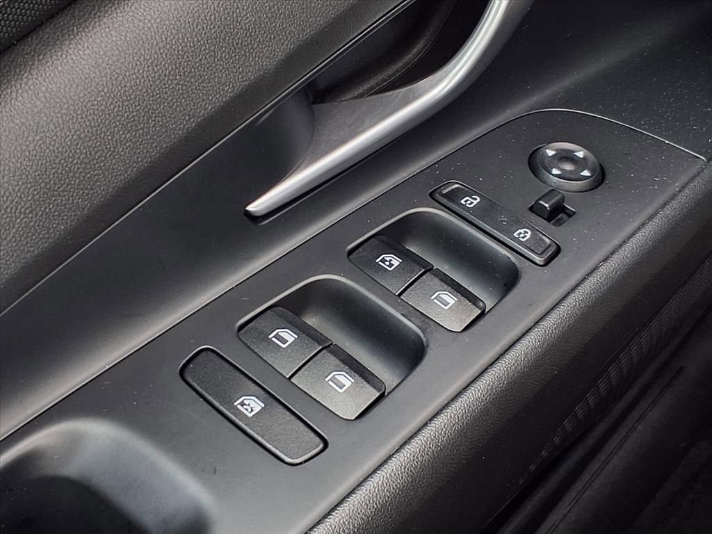 Used 2023 Hyundai Elantra SEL w/ Cargo Package image 23