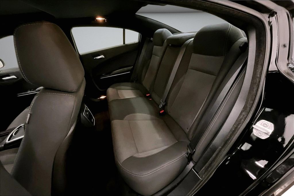 Used 2016 Dodge Charger SE w/ Power Sunroof Group image 22
