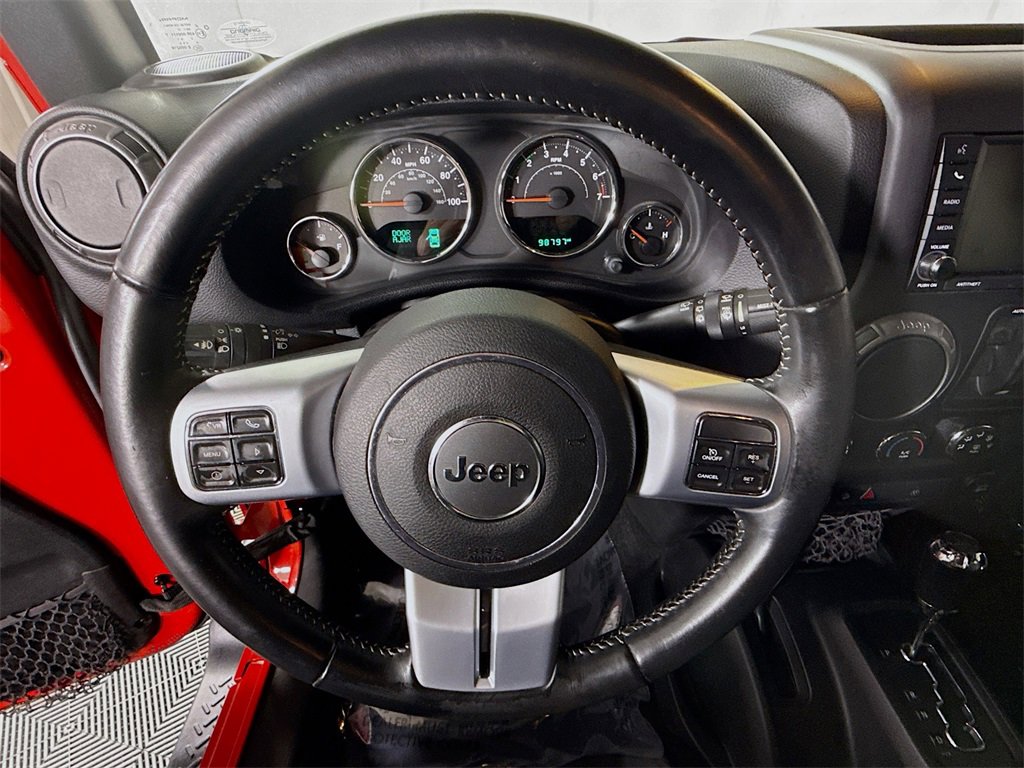 Used 2017 Jeep Wrangler Unlimited Freedom Edition image 15