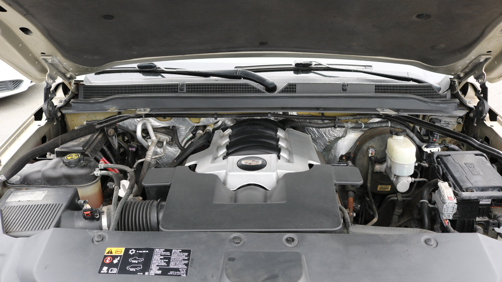 Used 2015 Cadillac Escalade Luxury image 29