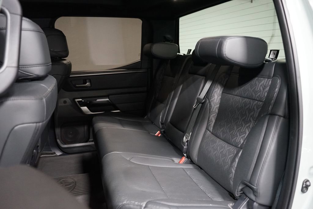 Used 2025 Toyota Tundra Limited AWD/4WD image 32