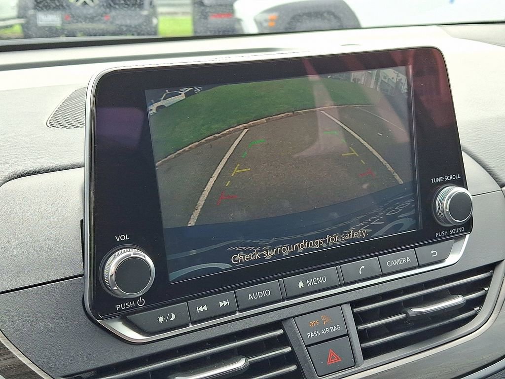 Used 2025 Nissan Altima 2.5 SV image 18