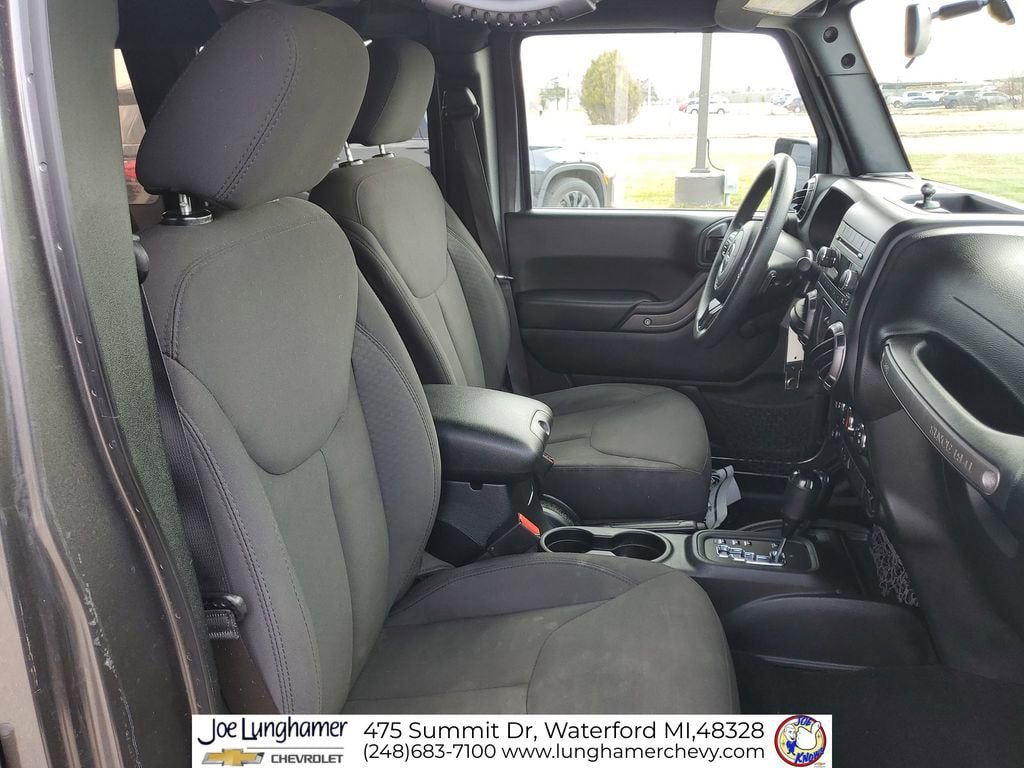 Used 2018 Jeep Wrangler Unlimited Sport image 26