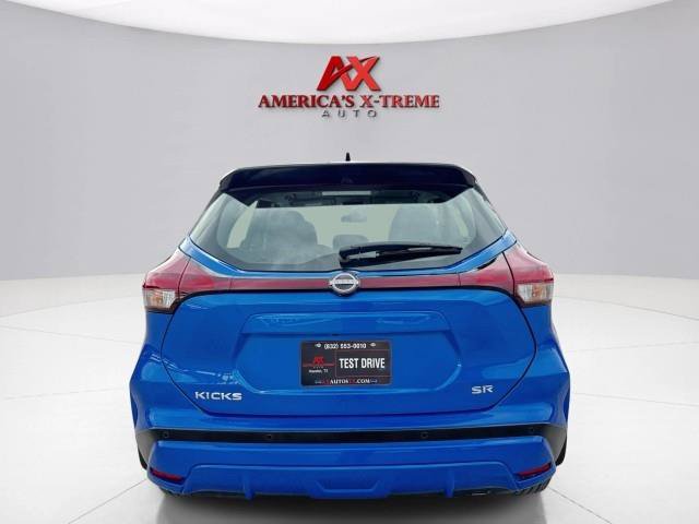 Used 2023 Nissan Kicks SR FWD image 4