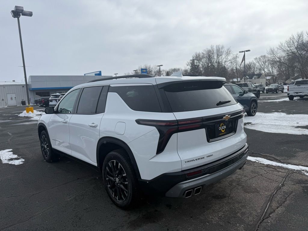 Used 2025 Chevrolet Traverse LT w/ Sun and Wheel Package image 3