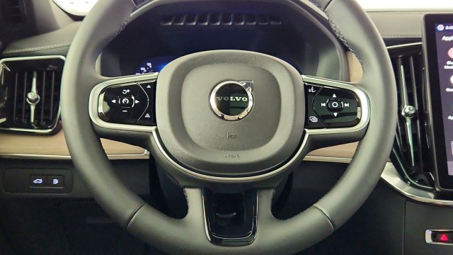 New 2026 Volvo XC90 T8 Plus w/ Protection Package Premier AWD/4WD image 25