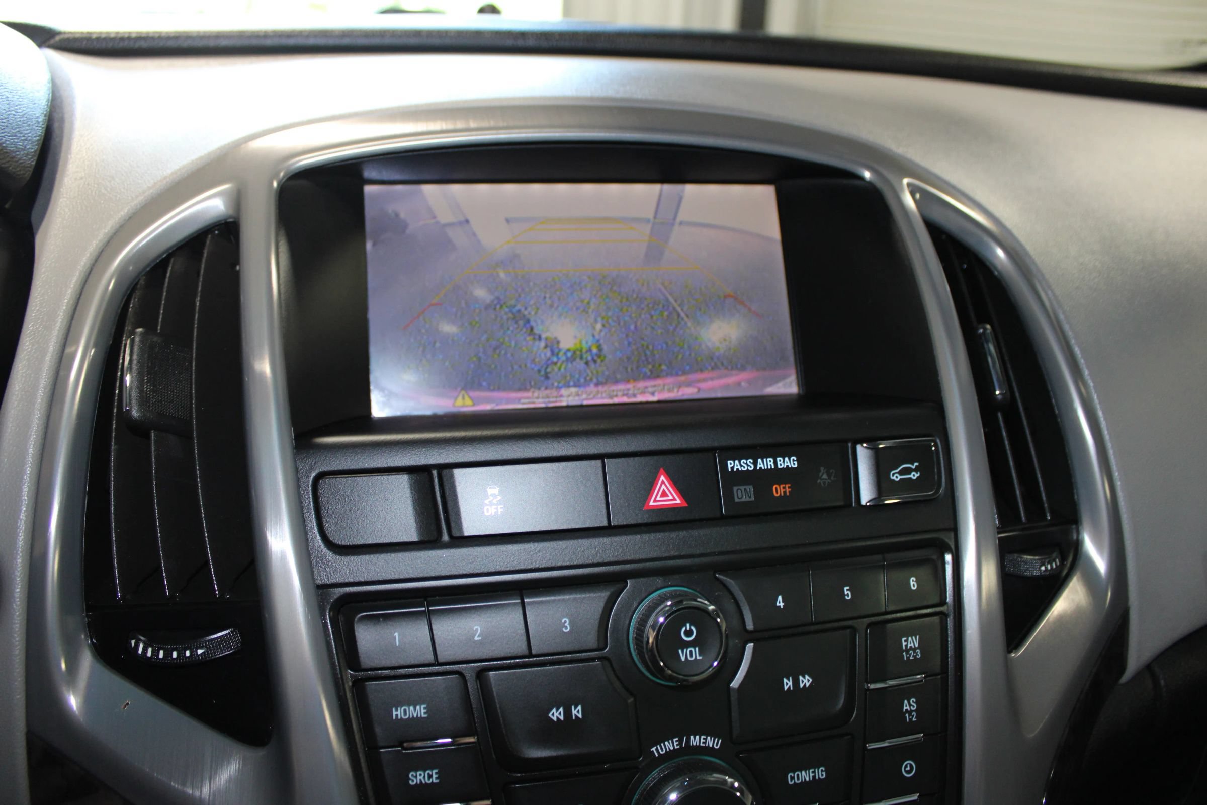 Used 2015 Buick Verano w/ Comfort Package FWD image 17