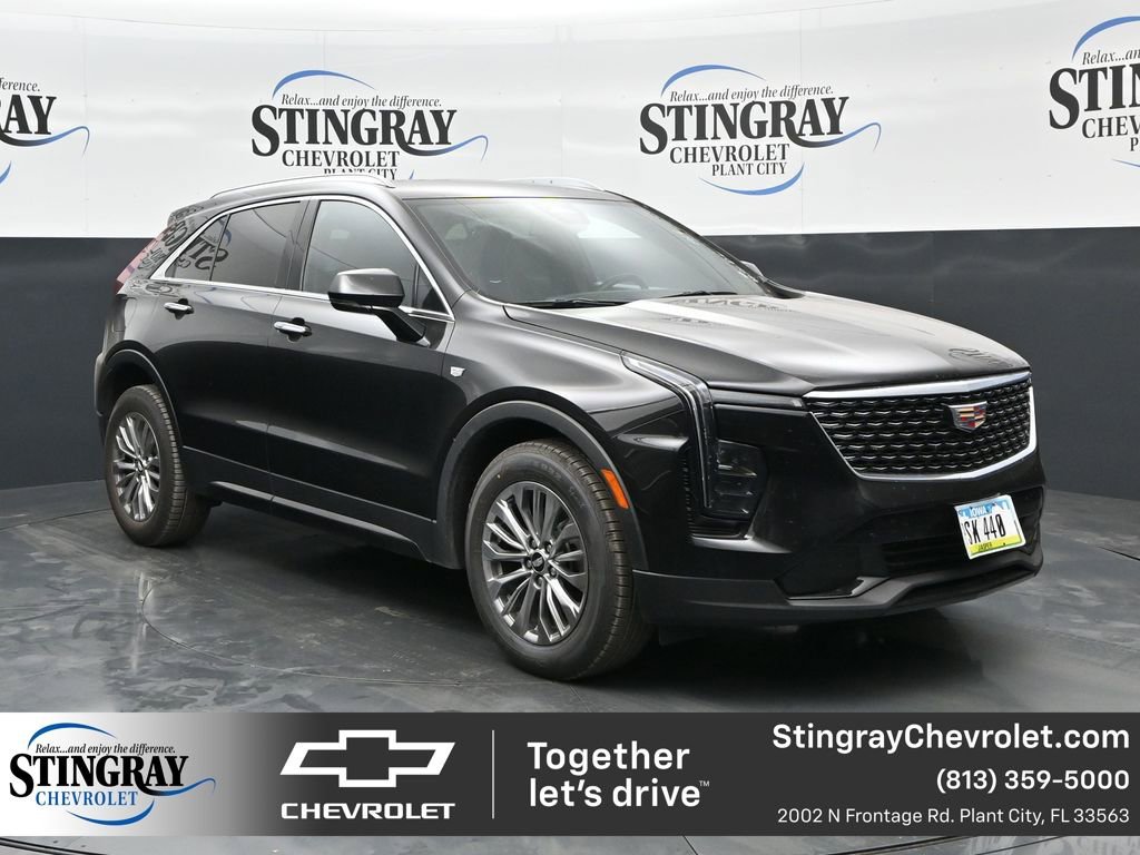 Used 2024 Cadillac XT4 Premium Luxury FWD image 1