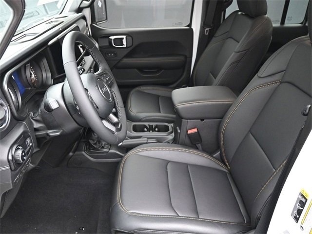 New 2025 Jeep Gladiator Sport w/ Premium Package image 13