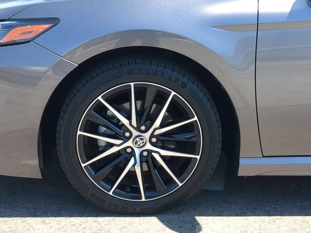 Used 2022 Toyota Camry SE w/ Carpet Mat Package (TMS) FWD image 35