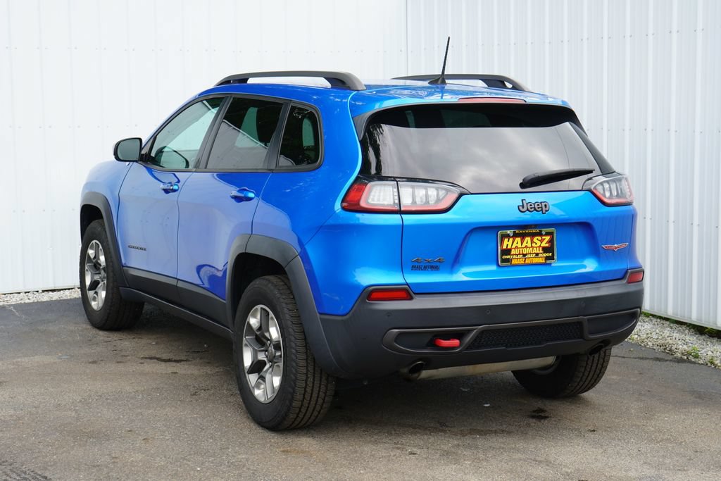 Used 2019 Jeep Cherokee Trailhawk AWD/4WD image 4