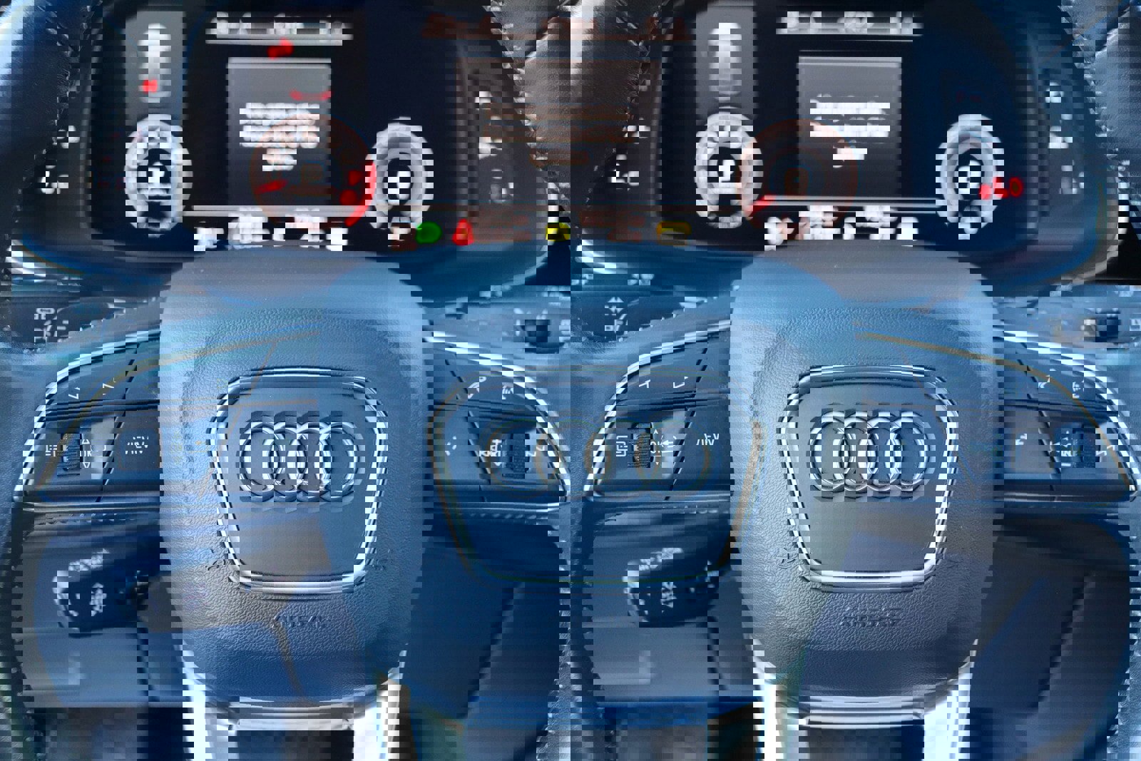 Used 2019 Audi Q8 Premium Plus w/ Premium Plus image 29