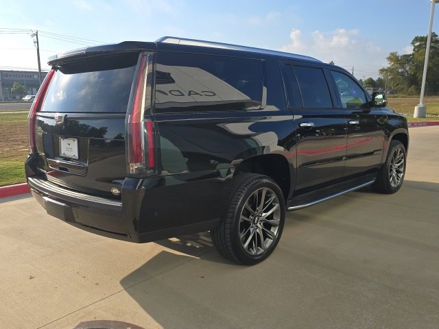 Used 2019 Cadillac Escalade ESV Luxury w/ Escalade Sport Edition image 5