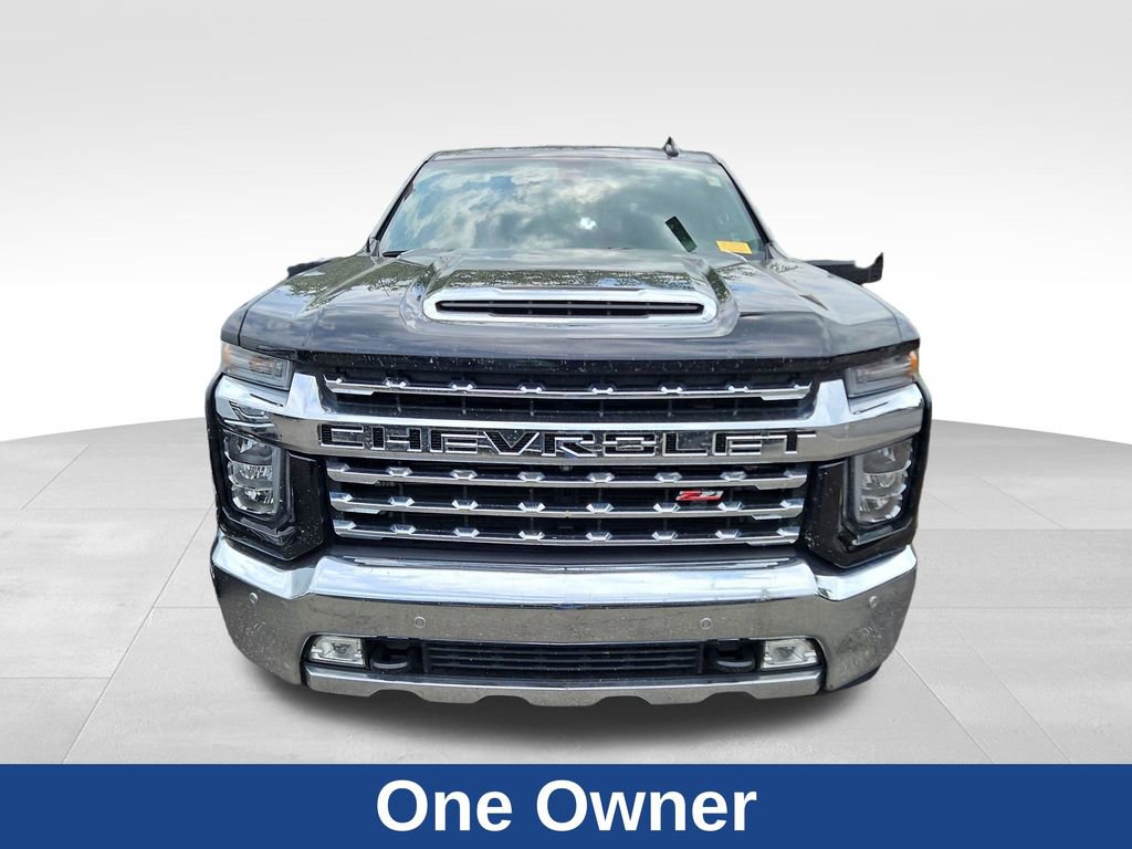 Used 2022 Chevrolet Silverado 2500 LTZ w/ LTZ Plus Package AWD/4WD image 2