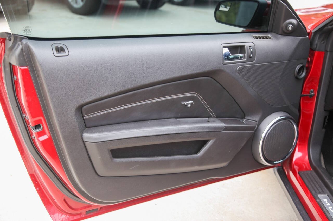 Used 2011 Ford Mustang GT Premium w/ Electronics Pkg RWD image 61