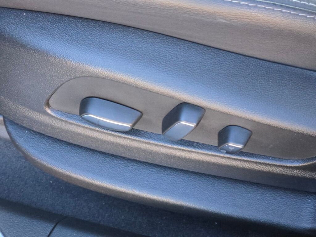 New 2025 Cadillac XT5 Premium Luxury w/ LPO, Red Accent Package image 26