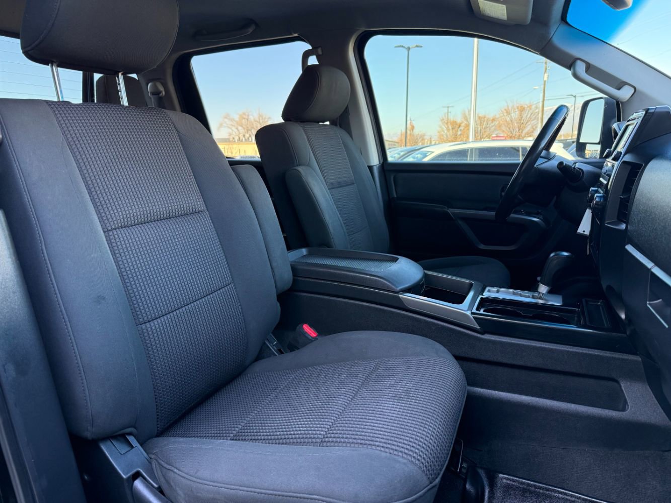 Used 2015 Nissan Titan SV w/ SV Value Truck Package image 21