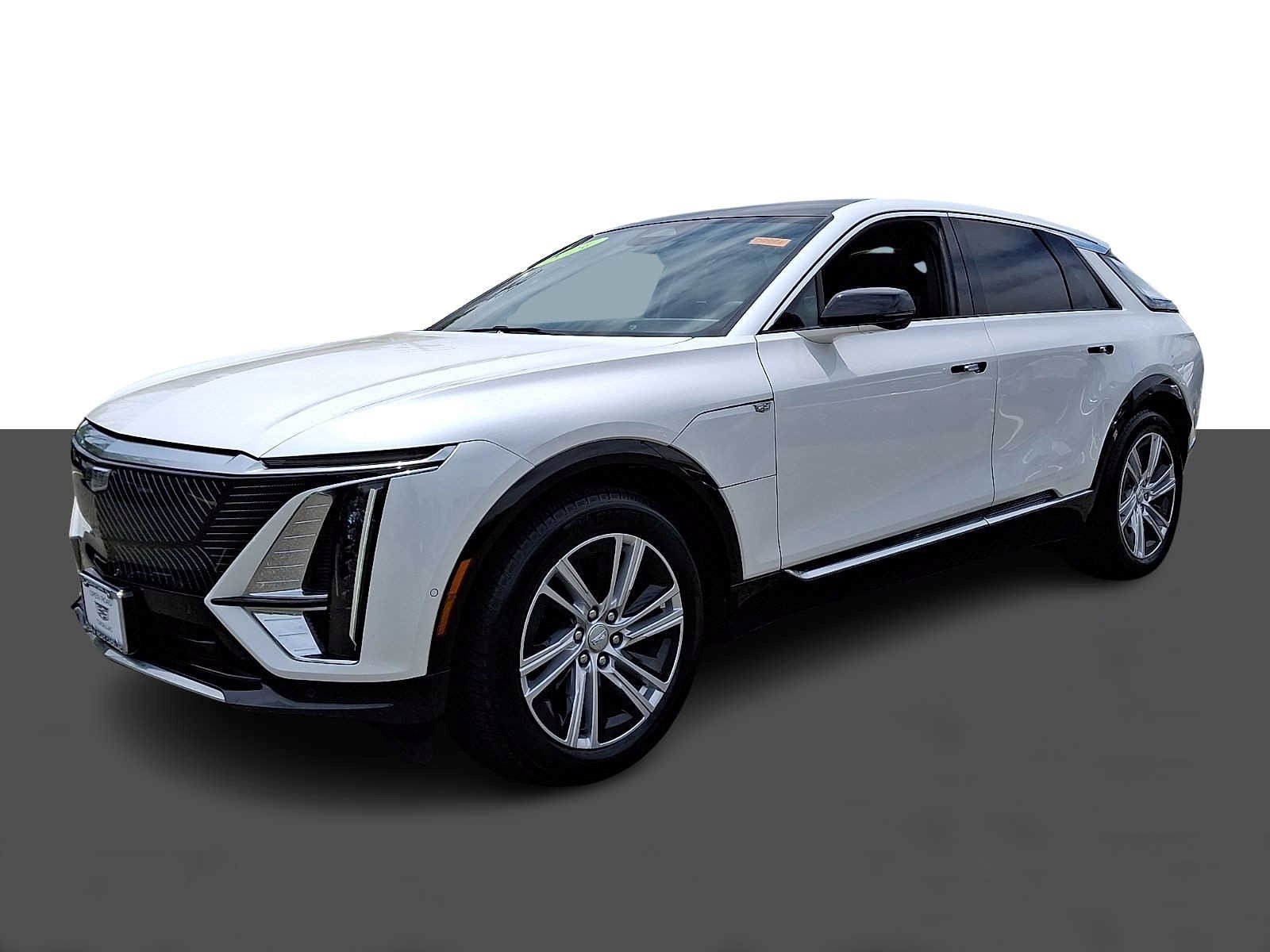 Certified 2024 Cadillac Lyriq Tech w/ Driver Assist Package AWD/4WD image 3