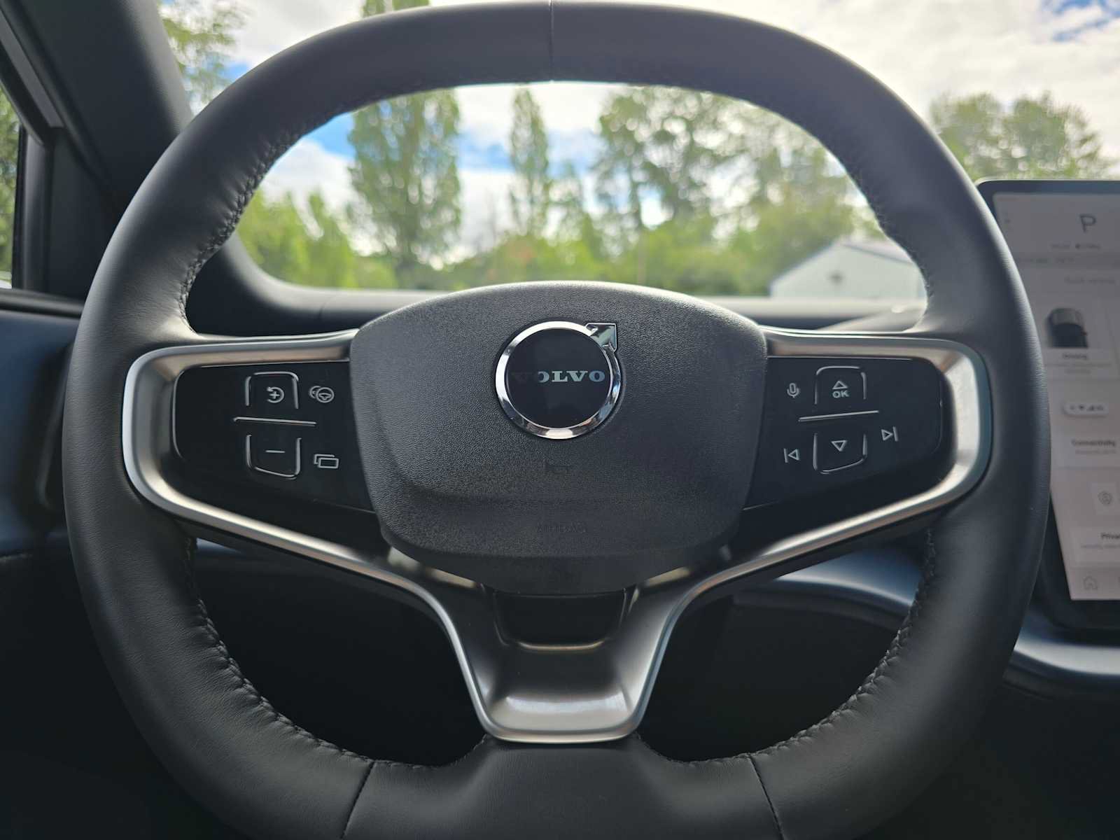 Certified 2025 Volvo EX30 Plus w/ Climate Package AWD/4WD image 24