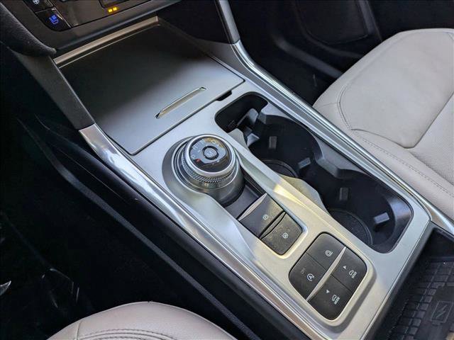 Used 2020 Ford Explorer Limited image 12