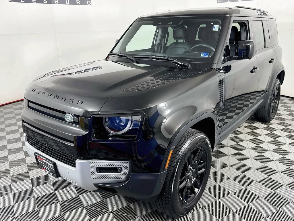 Used 2025 Land Rover Defender 110 S AWD/4WD image 3