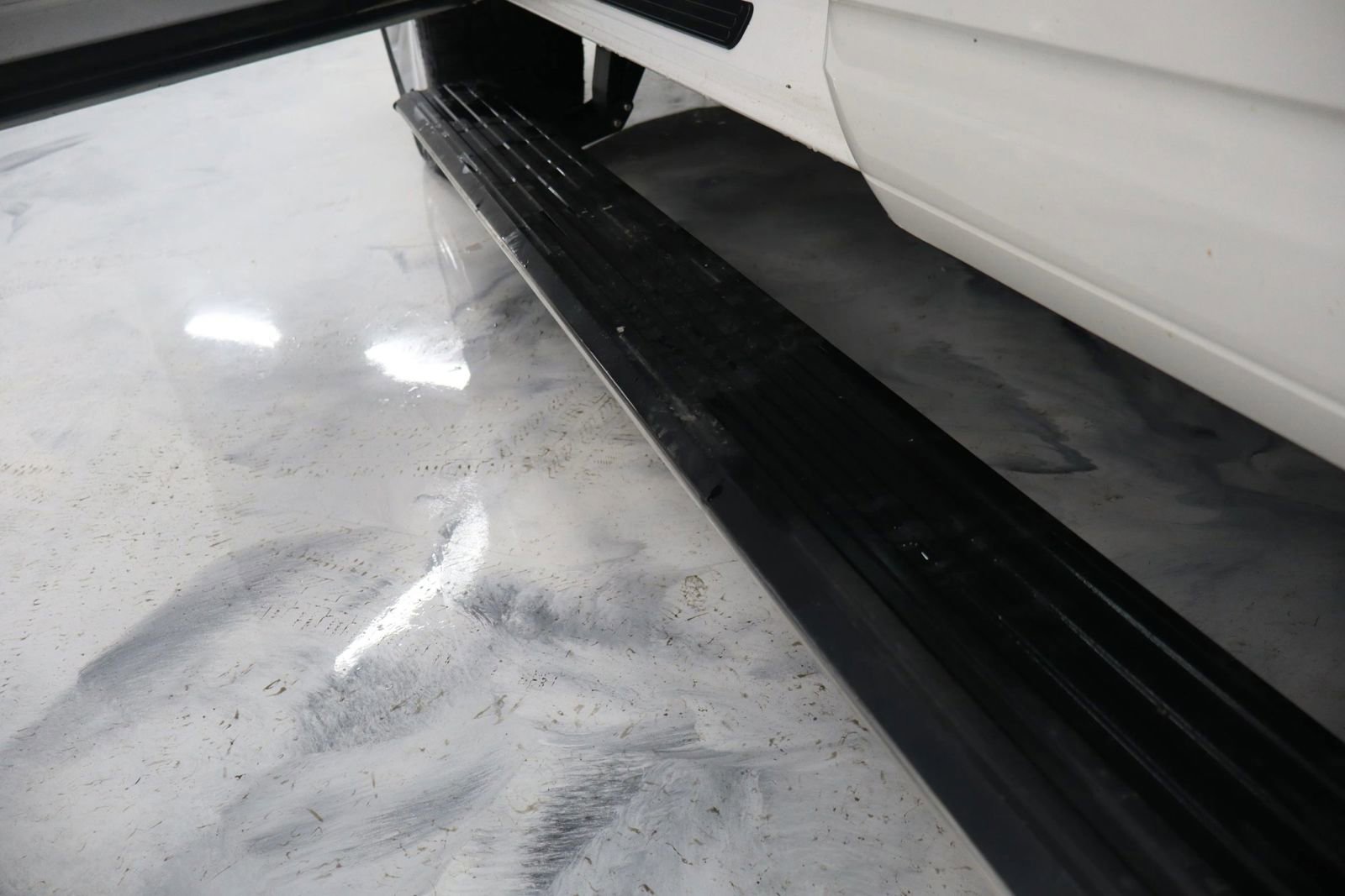 Used 2016 Ford Expedition EL Platinum image 11