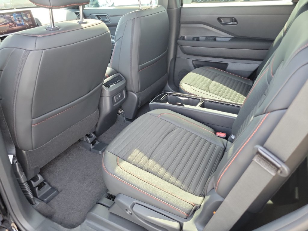 New 2026 Nissan Pathfinder Rock Creek w/ Rock Creek Premium Package AWD/4WD image 13