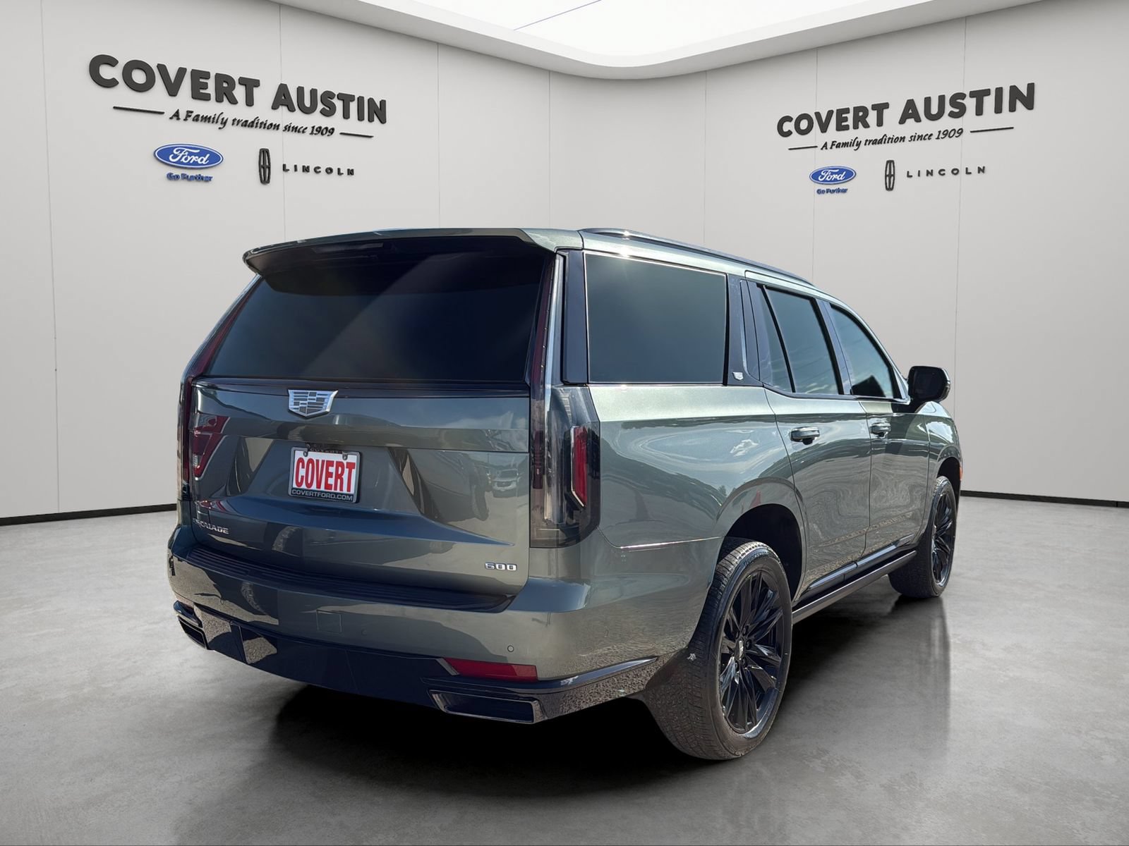 Used 2024 Cadillac Escalade Sport Platinum AWD/4WD image 5