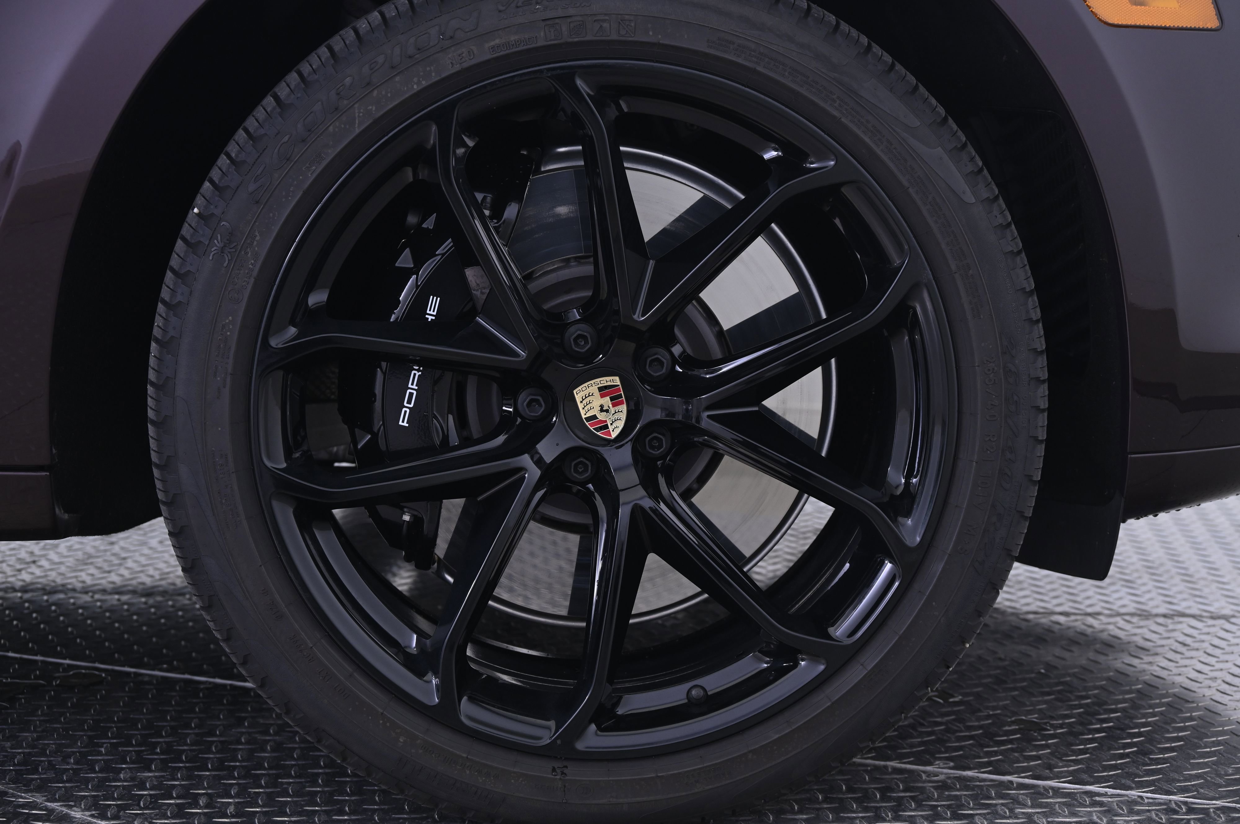 Used 2024 Porsche Macan GTS image 14