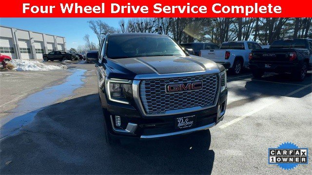 Used 2021 GMC Yukon Denali w/ Denali Premium Package image 3